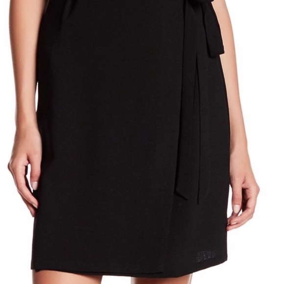 Bobeau Short Sleeve Crepe Wrap Dress - Picture 4 of 5